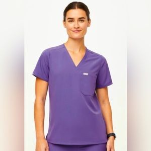 Figs Medium Amethyst Catarina Scrub Top